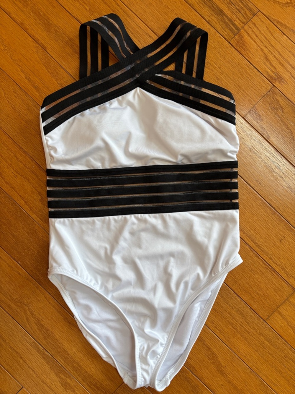 Kenneth‎ Cole New York White and Black Striped One-Piece Swimsuit 🤍size Small